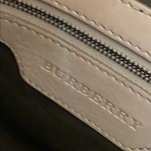 Burberry bucket bag with dustbag and tags - Picture 14 of 14